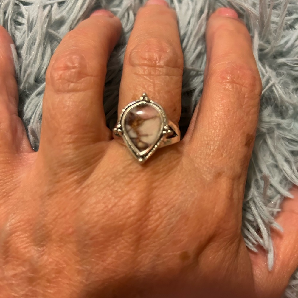 Elegant Costume Silver and Brown Teardrop Ring